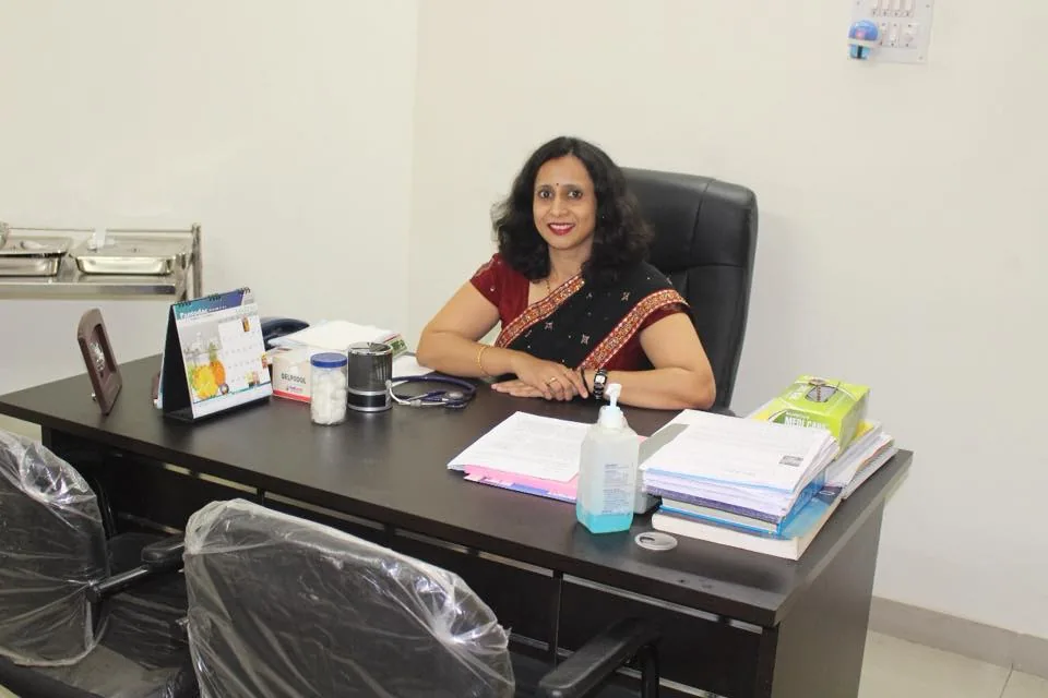 Vivan Bone & Women Care doctor and clinical team photograph 01